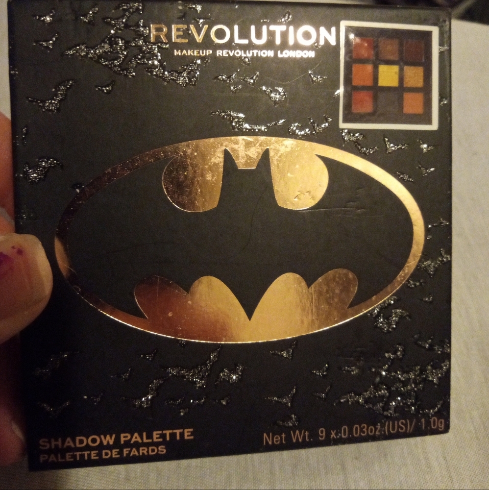 Revolution Batman eyeshadow palette